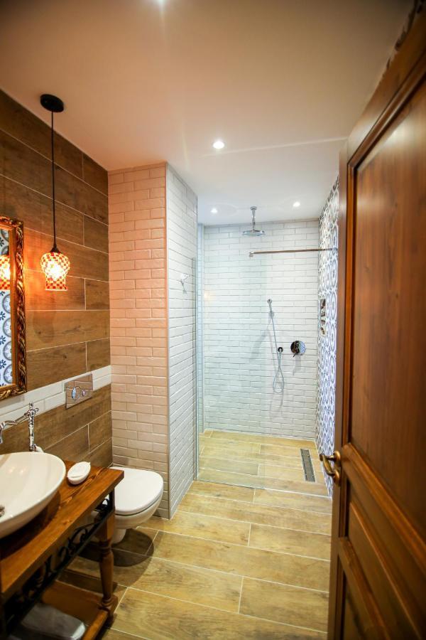 Sonnet Hotel *